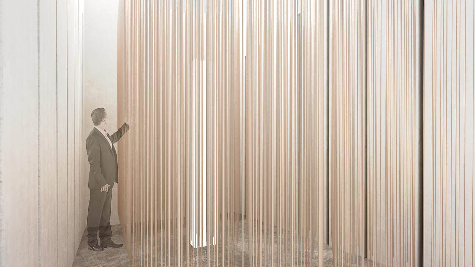 (4, 6, 'Nadhled.jpg', 'Památník Jana Palacha', 'Památník je členěn na expoziční část v novostavbě pavilonu a přednáškový sál v původním objektu. Architektura nového pavilonu je zvenčí nenápadná, působí jen jako ohradní zeď k domu. Architektonická forma památníku je minimalistická, téměř abstraktní. To památník zvýrazní. Význam místa podtrhuje i vertikála stožáru na vlajku. Expoziční část je postavena na výtvarných kontrastech vyvolávajících emoční zážitky. Zahrada je pojata jako odpočinkové a meditativní místo.\n\n<br><br>\nPamátník je členěn na dvě části: dům Jana Palacha, který je přeměněn na přednáškový – shromažďovací prostor – a nový výstavní pavilon. Vstup do objektu je umístěn do provozně nejlepšího místa – do prostoru mezi tyto dva objekty. Vstupní halou je možné prohlédnout až do zahrady.', 'AS', 'Helena Sosnová (Suchá), Vojtěch Sosna', 'Všetaty', '2016', 'Architektonická soutěž', None)